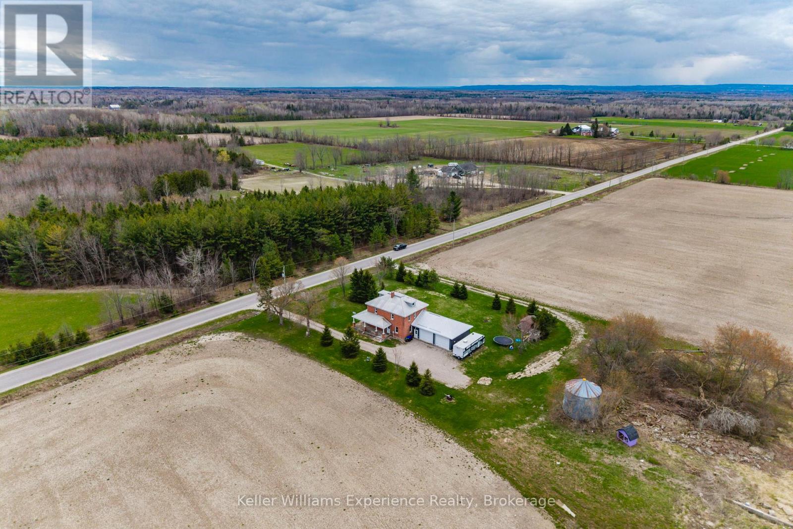 2936 FLOS 6 ROAD W - 2