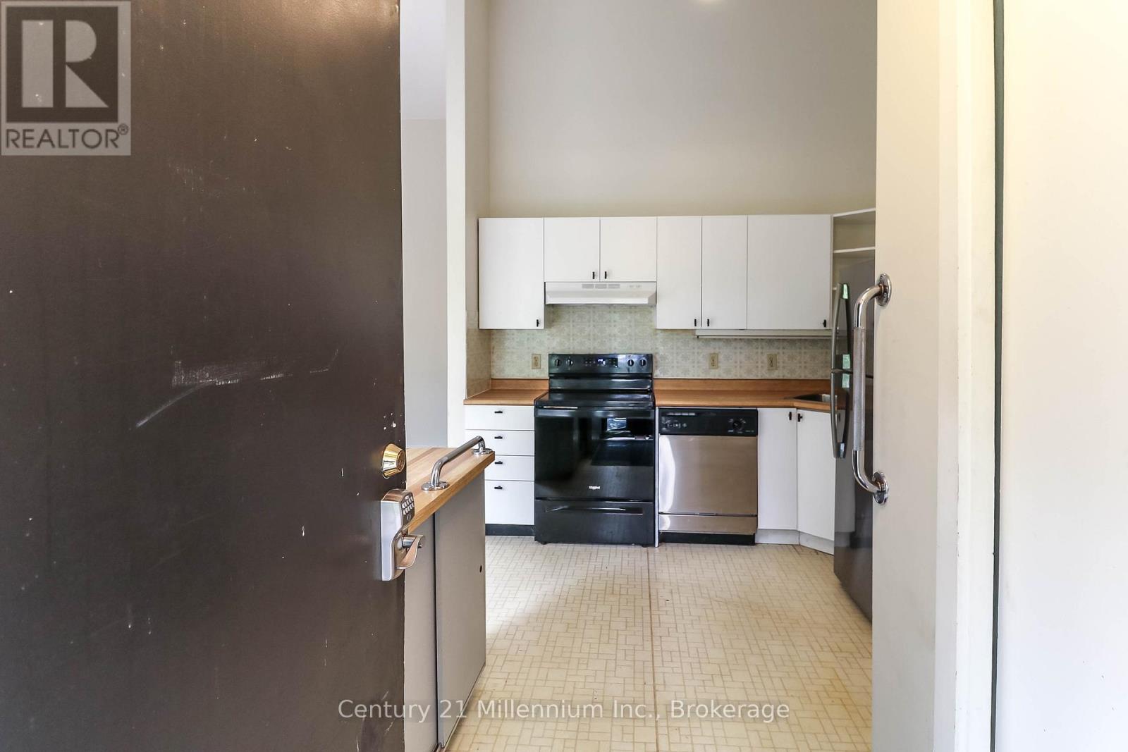 #538 22 DAWSON DRIVE - 8