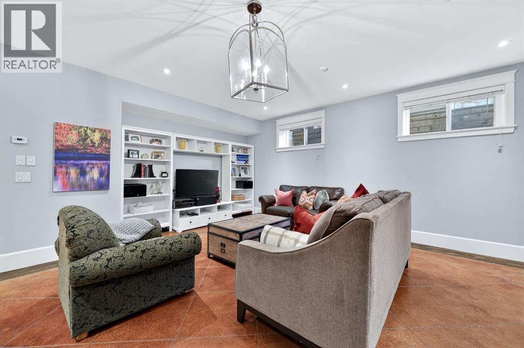 1424 22 Street NW — photo 38