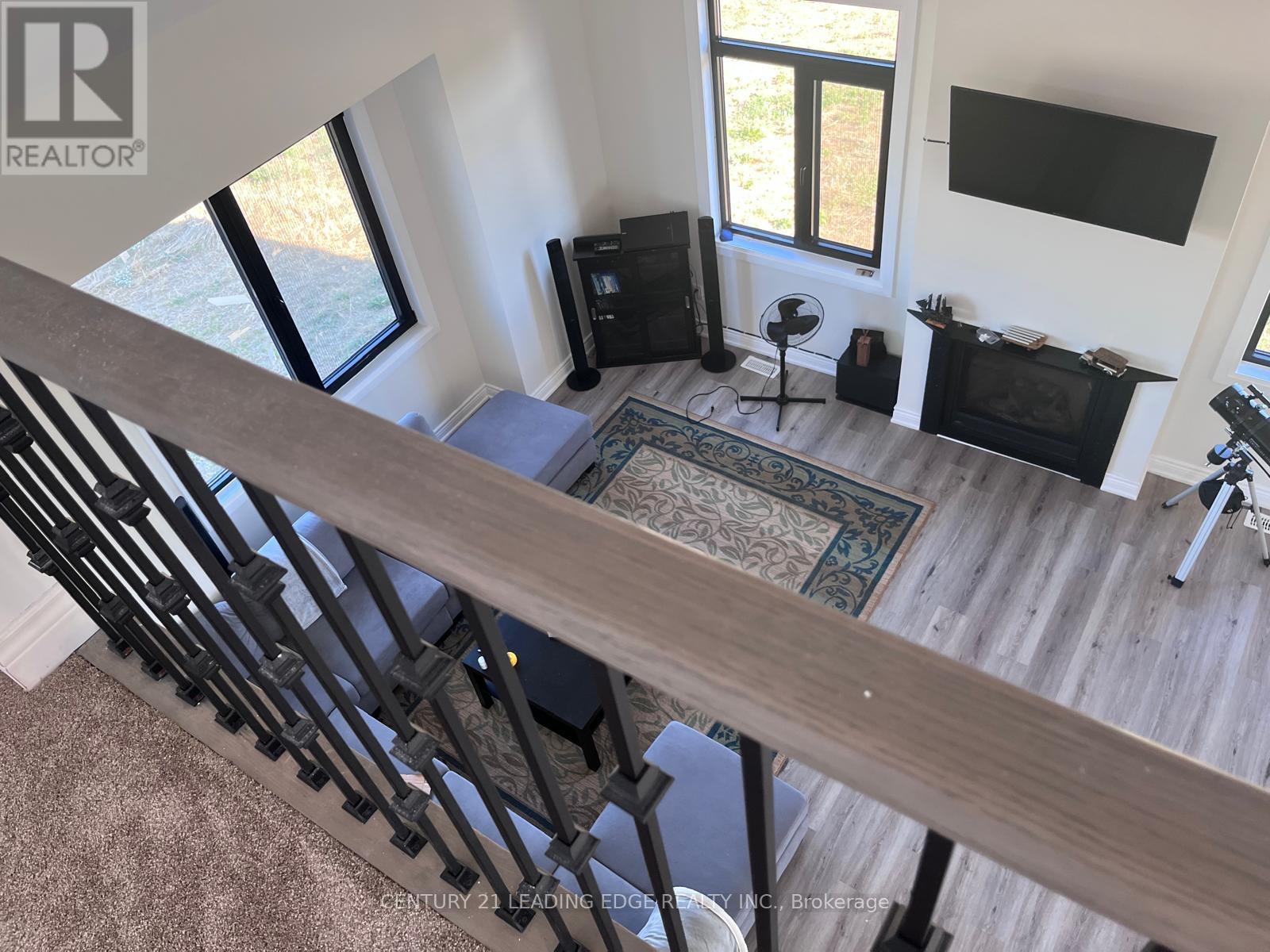 377 MONTGOMERY ROAD - 23