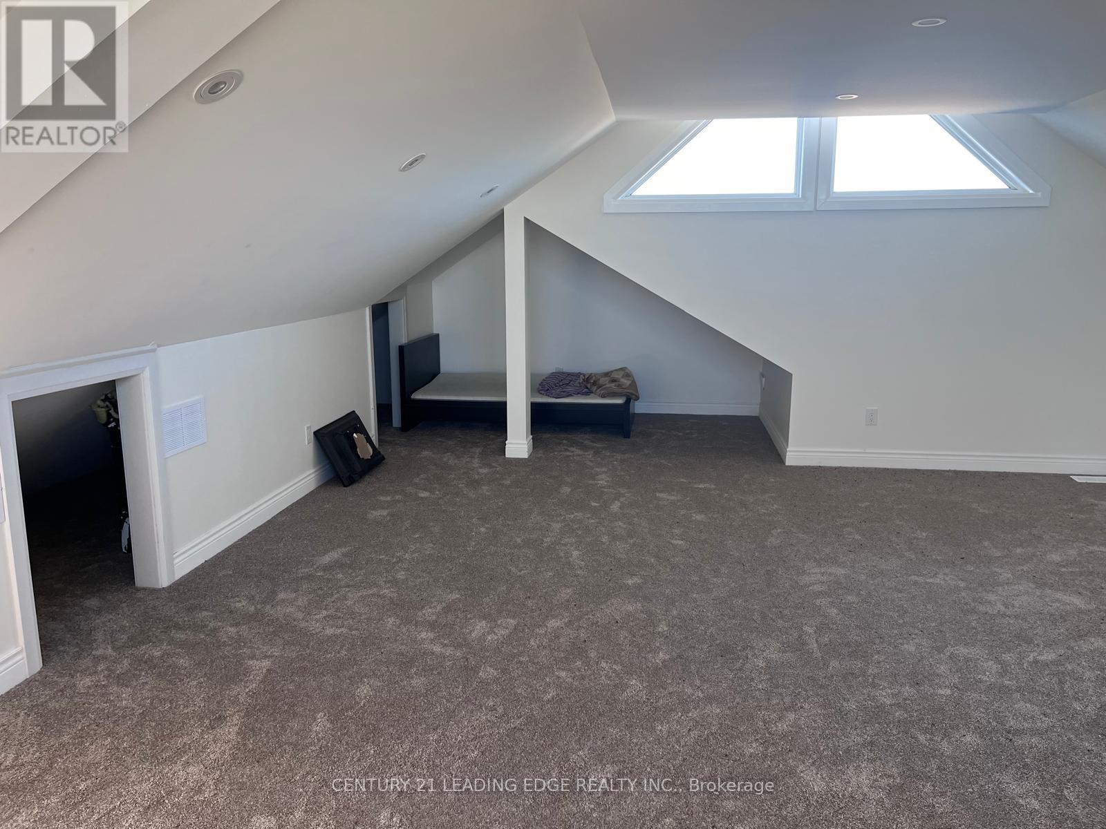 377 MONTGOMERY ROAD - 28