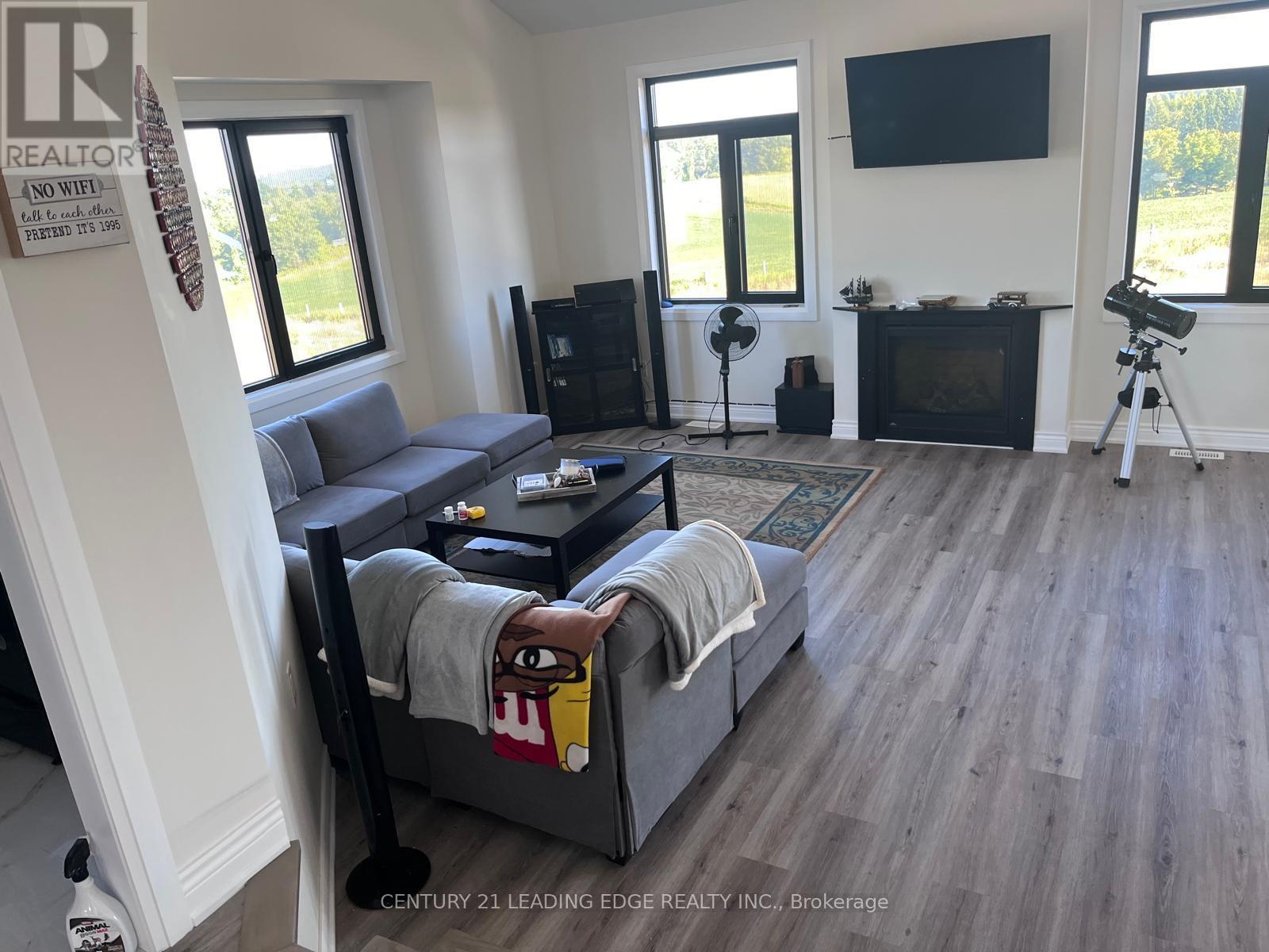 377 MONTGOMERY ROAD - 9