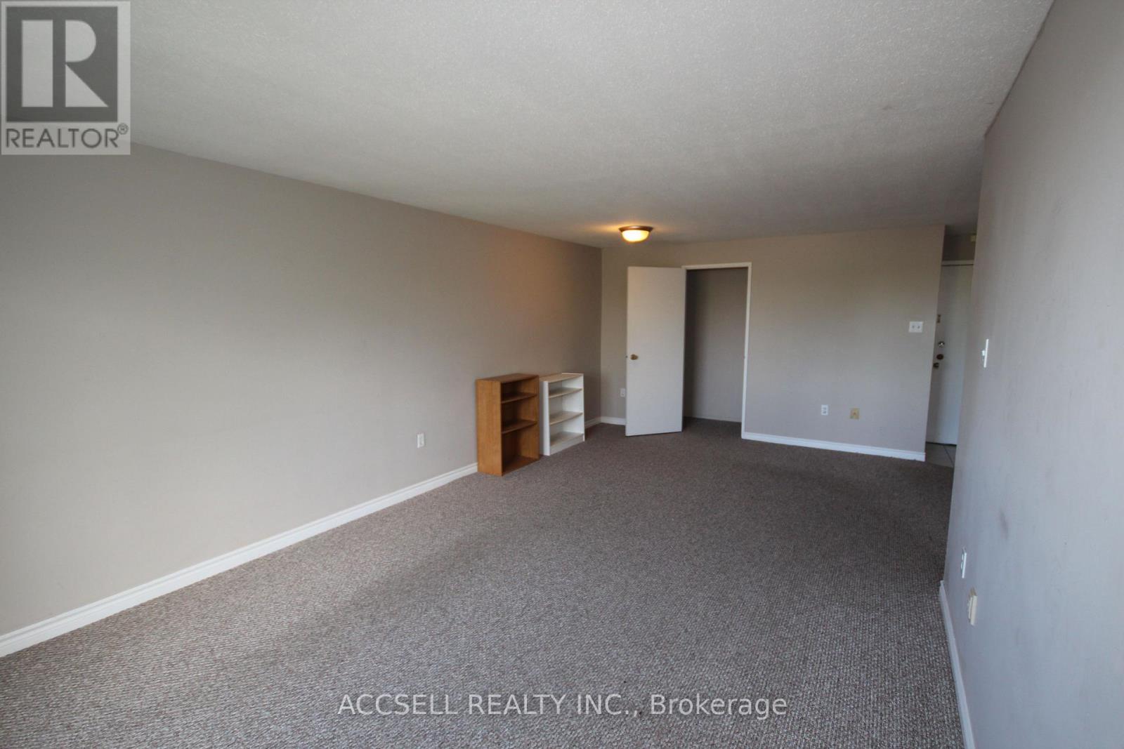 #306 276 MERRITT AVENUE - 7