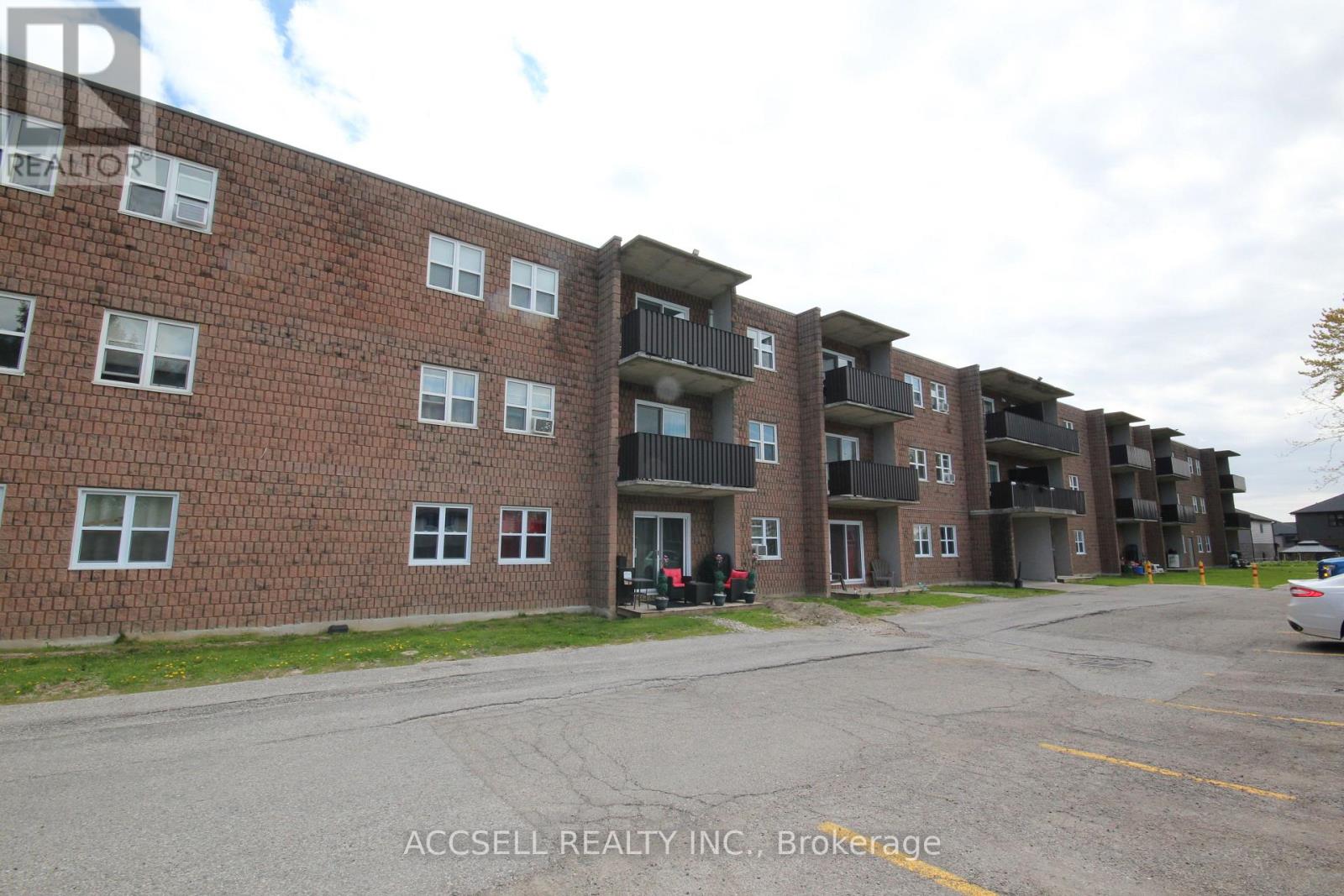 #212 276 MERRITT AVENUE - 1