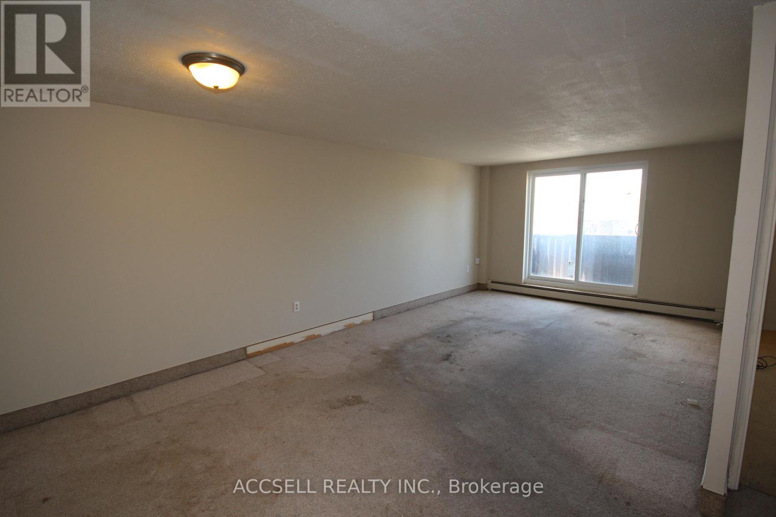 #212 276 MERRITT AVENUE - 6