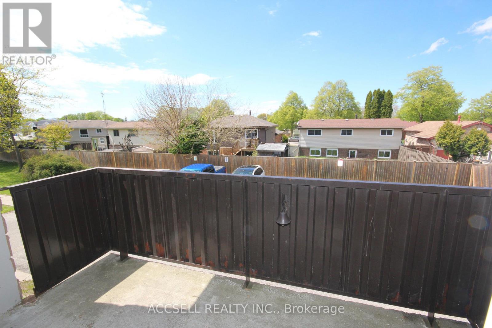 #212 276 MERRITT AVENUE - 8