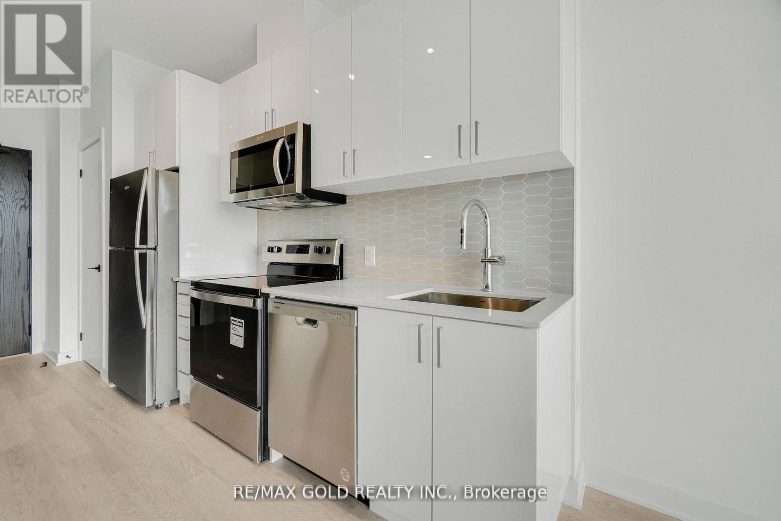 #803 2782 BARTON STREET E - 20