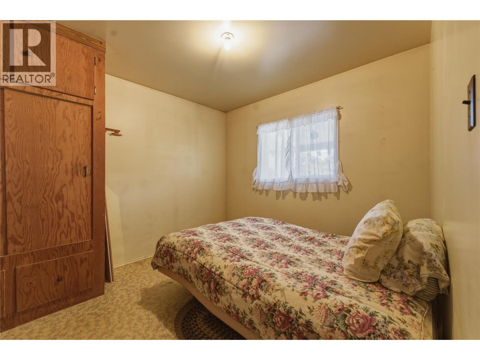  4760 Canoe Beach Drive Drive Northeast, Salmon Arm