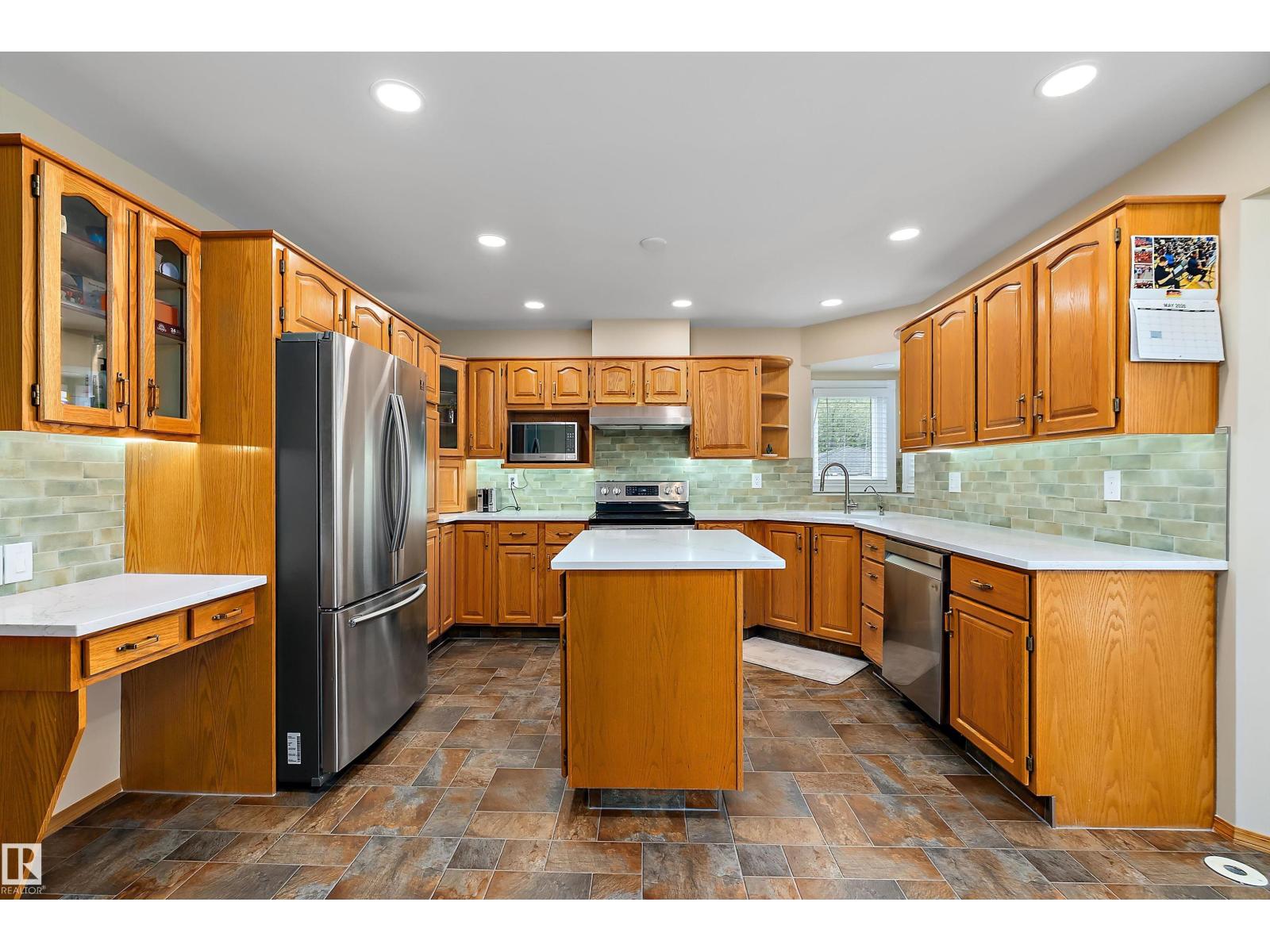 229 Northmount DR — photo 14