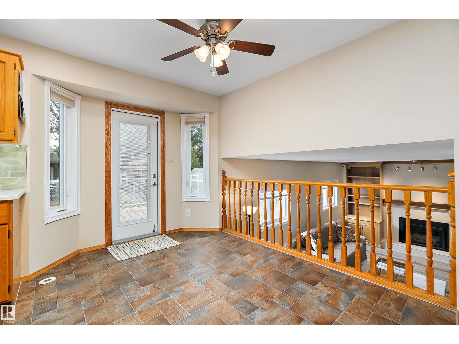 229 Northmount DR — photo 17