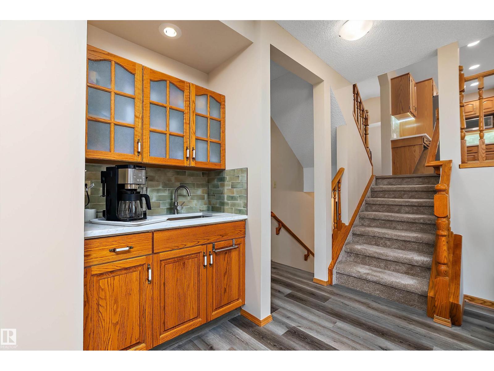 229 Northmount DR — photo 36
