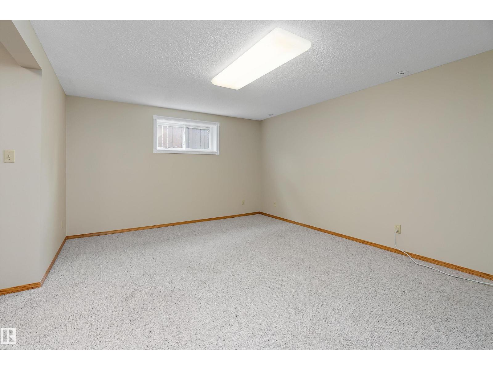 229 Northmount DR — photo 44