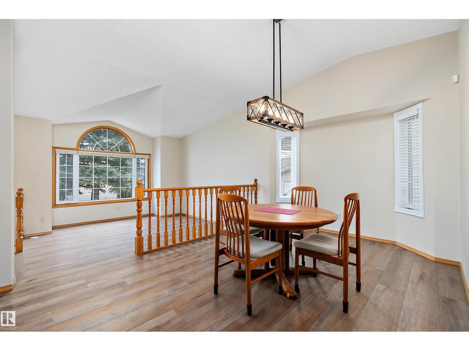 229 Northmount DR — photo 8