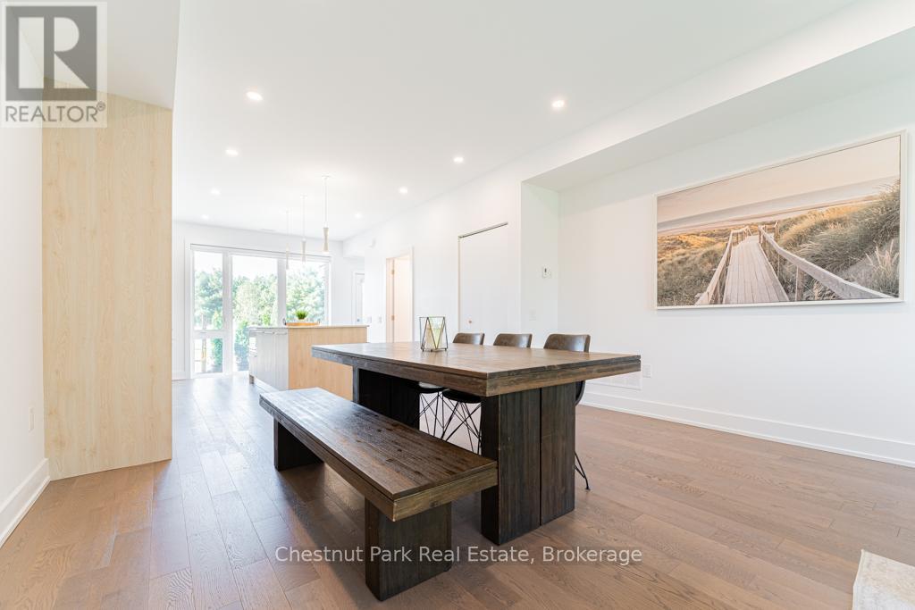 29 ROCKMOUNT CRESCENT - 10