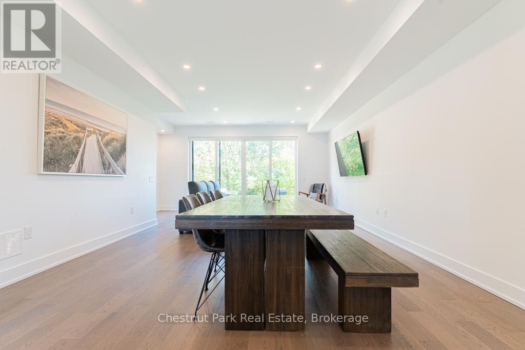 29 ROCKMOUNT CRESCENT - 11