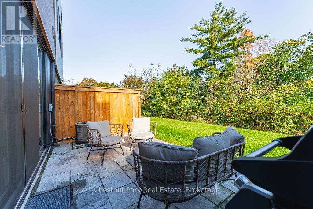 29 ROCKMOUNT CRESCENT - 31
