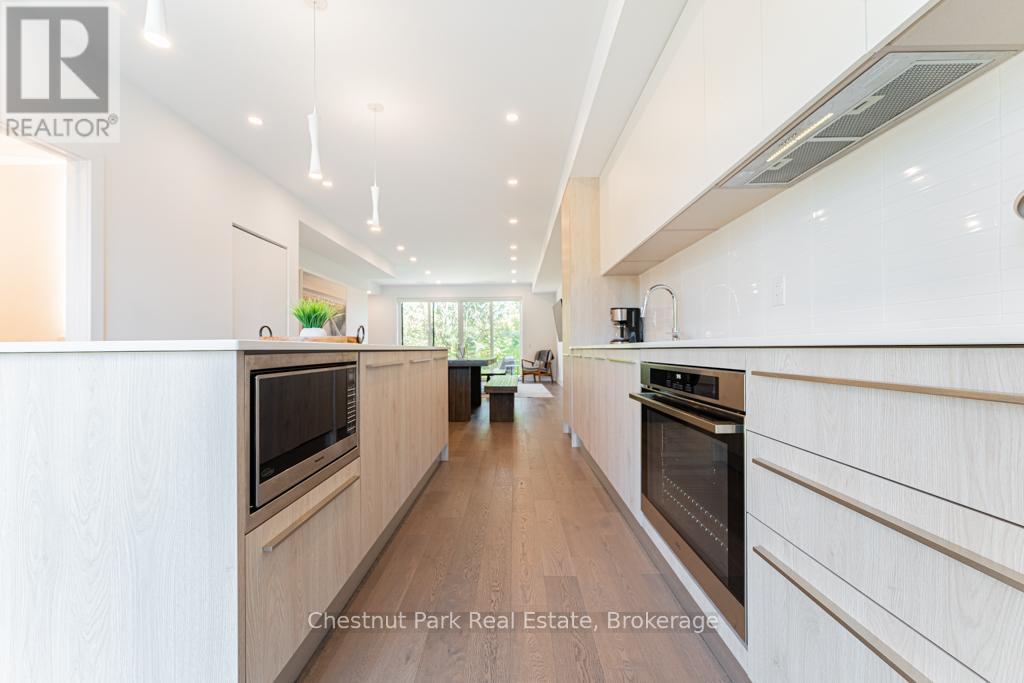 29 ROCKMOUNT CRESCENT - 8