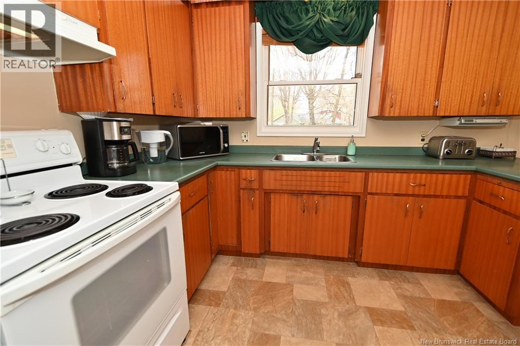 730 Irvine Street - 8