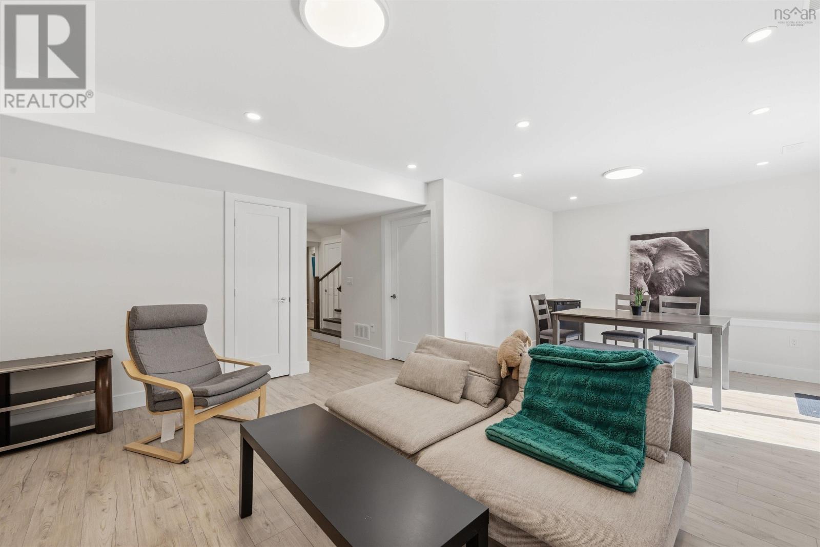 63 Elizabeth Doane Drive - 35