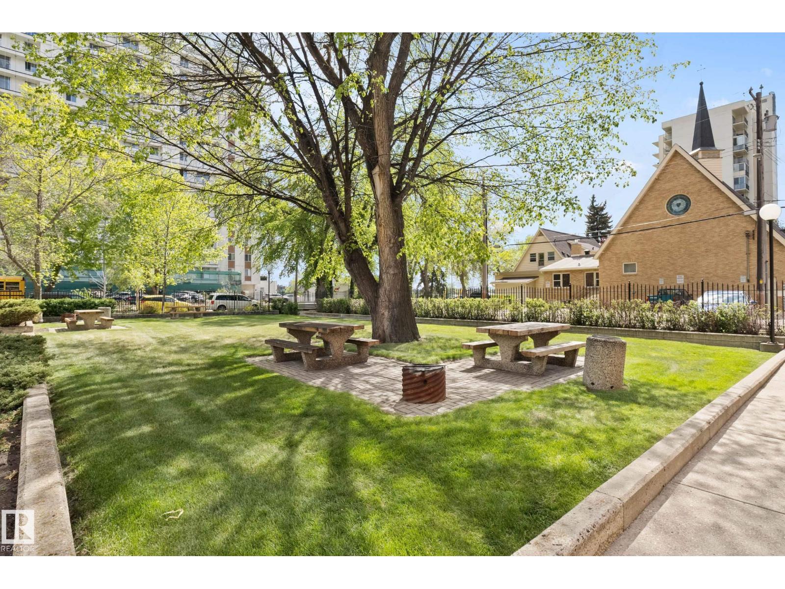 #602 9916 113 ST NW - 37
