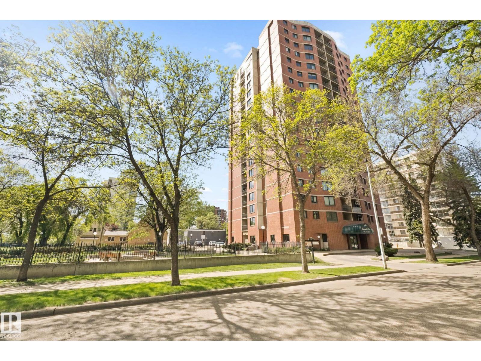 #602 9916 113 ST NW - 39