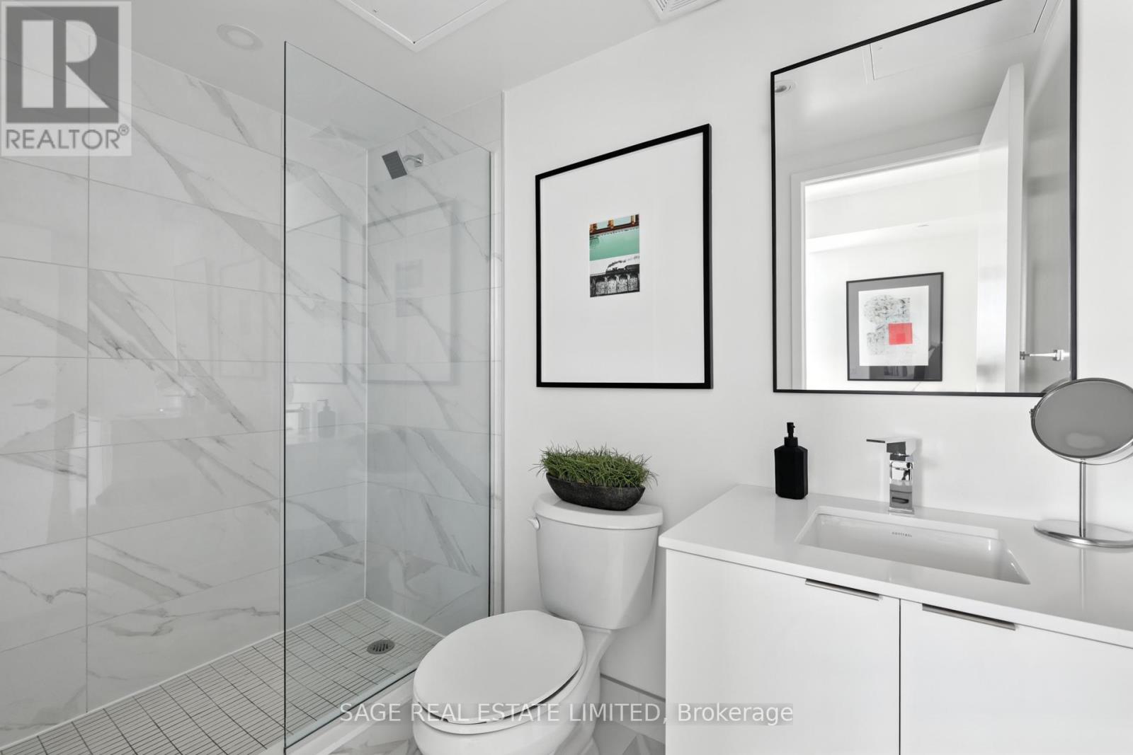 #808 863 ST CLAIR AVENUE W - 14