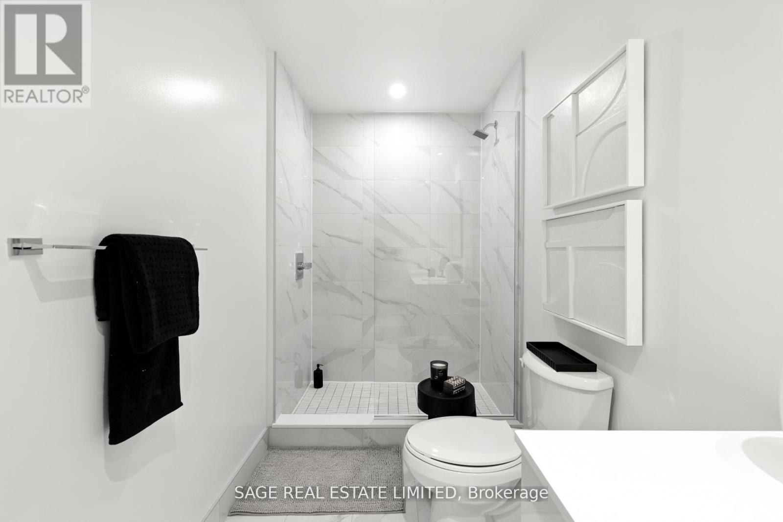 #808 863 ST CLAIR AVENUE W - 16