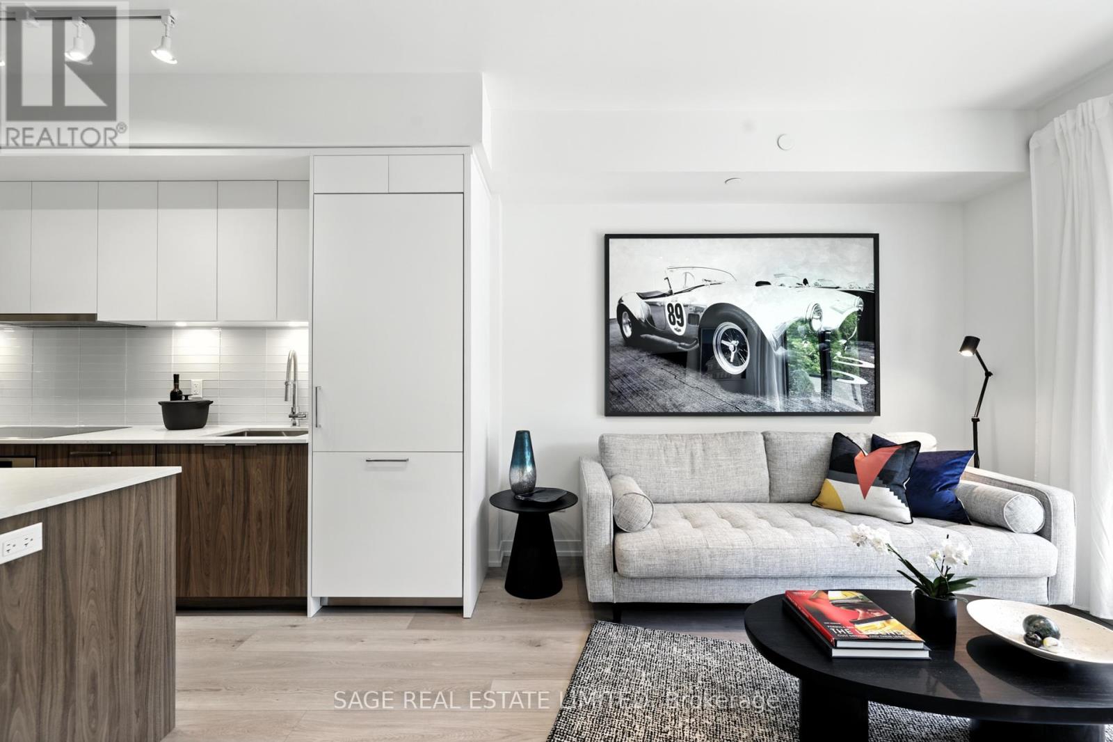 #206 863 ST CLAIR AVENUE W - 5