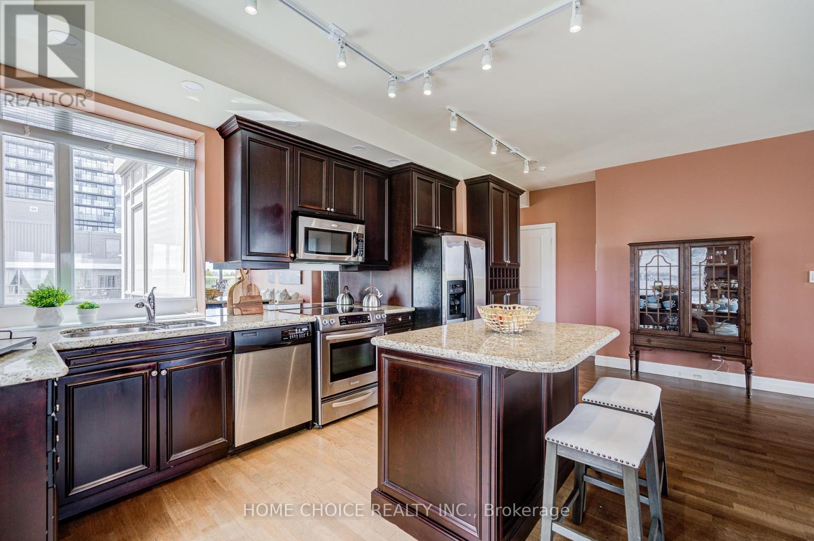 #623 900 MOUNT PLEASANT ROAD - 12