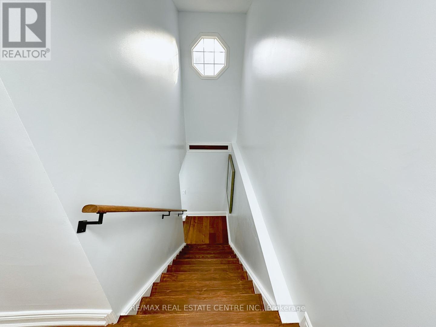 498 BANKSIDE DRIVE - 15