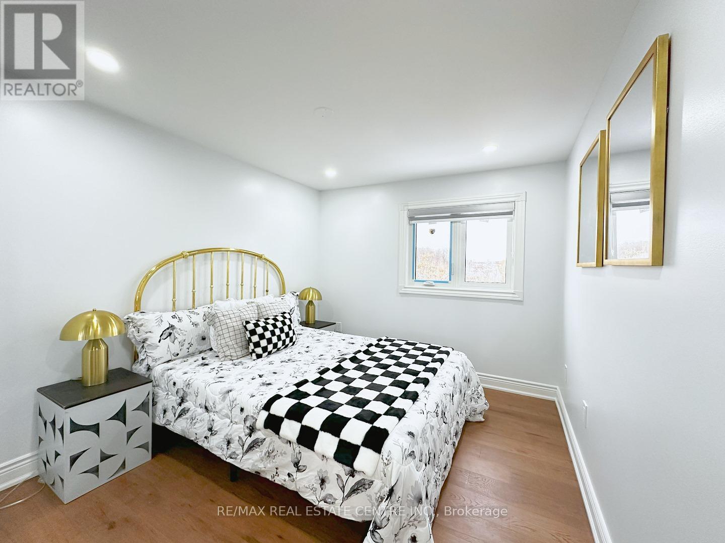 498 BANKSIDE DRIVE - 42