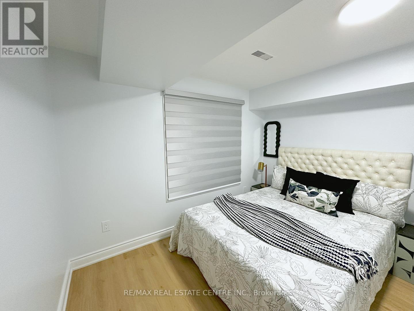 498 BANKSIDE DRIVE - 29