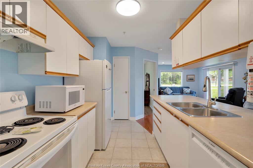 #103 1655 GRAND MARAIS West - 11