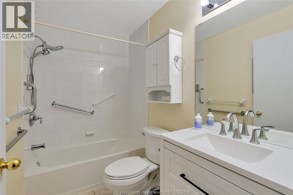 #103 1655 GRAND MARAIS West - 20