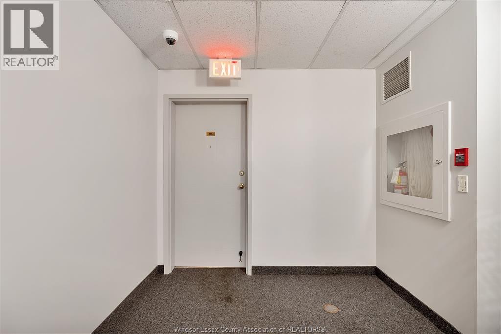 #103 1655 GRAND MARAIS West - 24