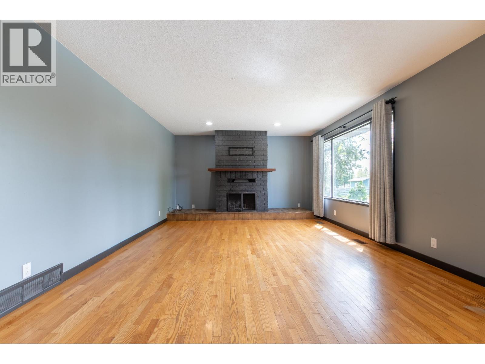 Photo 12 of 40 — 4608 CROCUS CRESCENT · Prince George, BC
