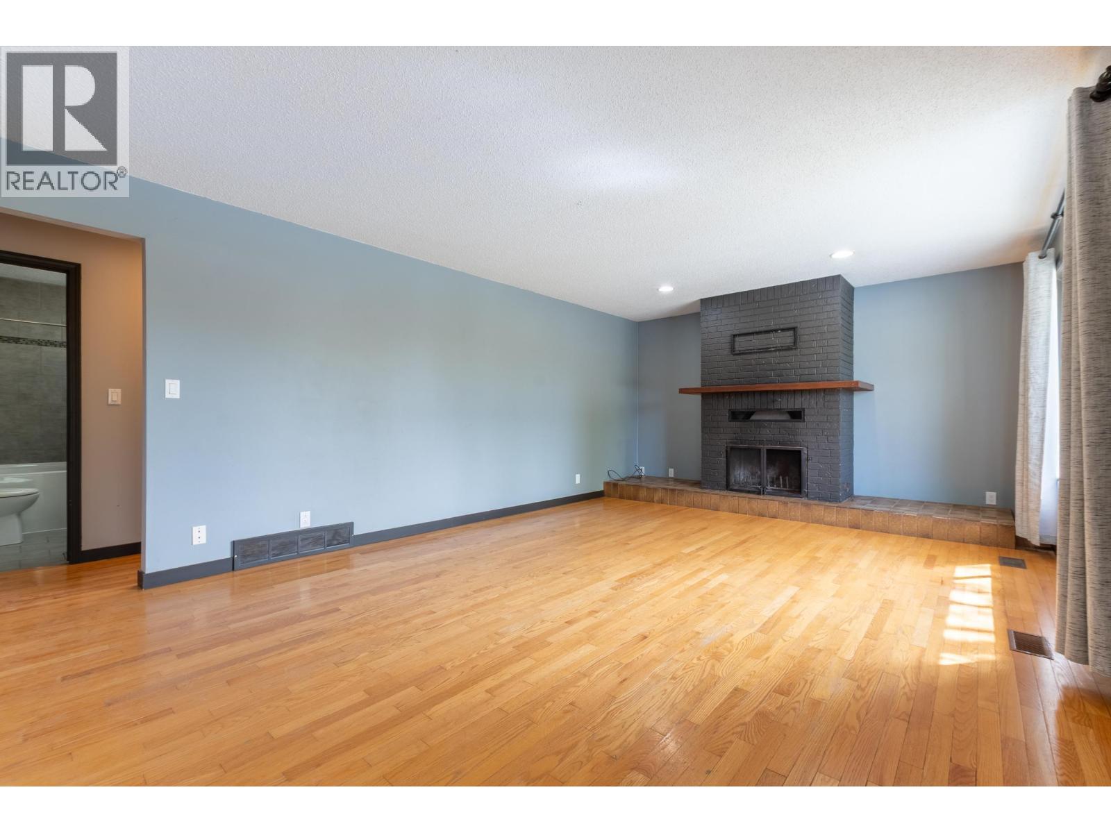 4608 CROCUS CRESCENT - 12