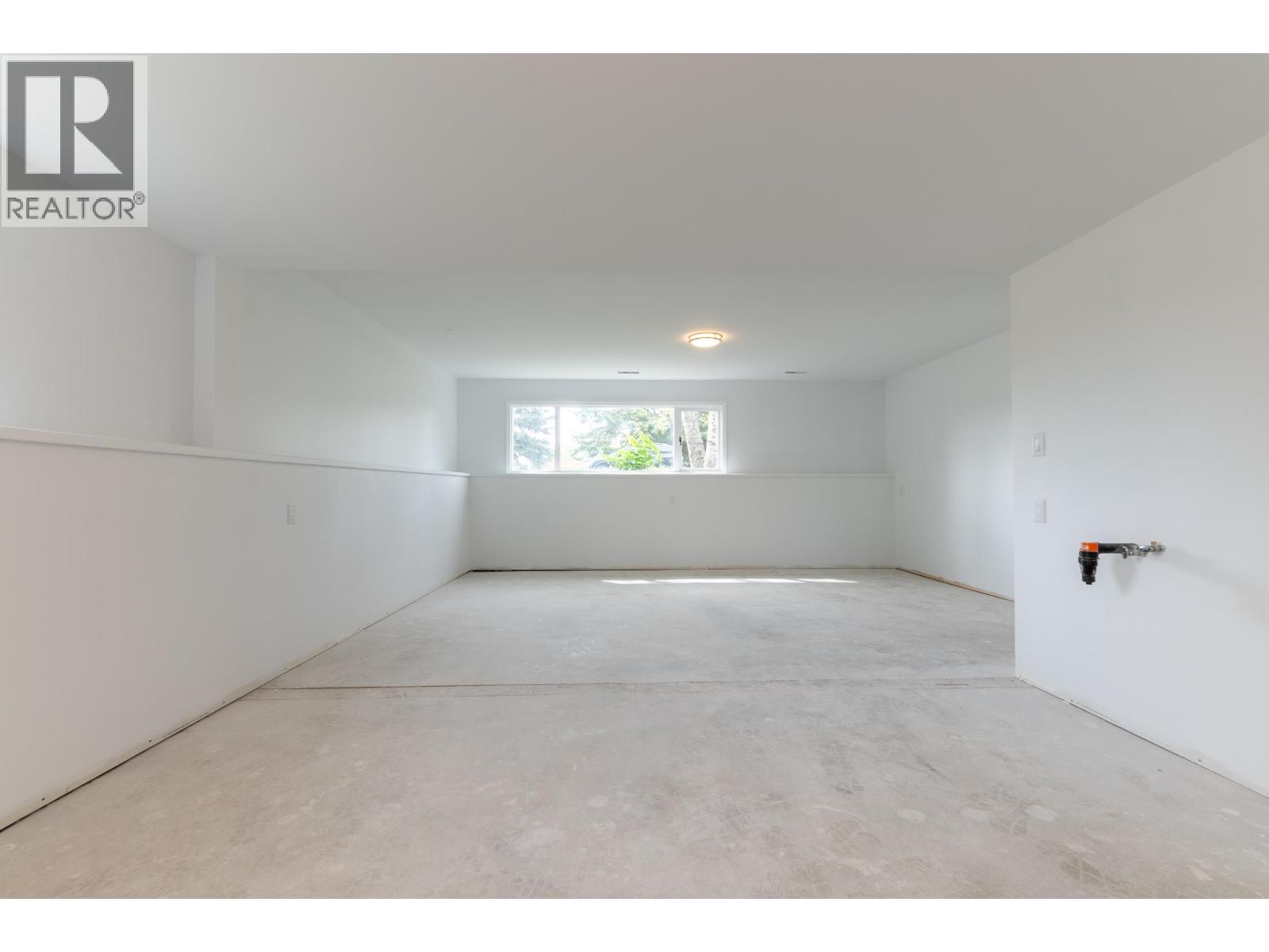 4608 CROCUS CRESCENT - 30