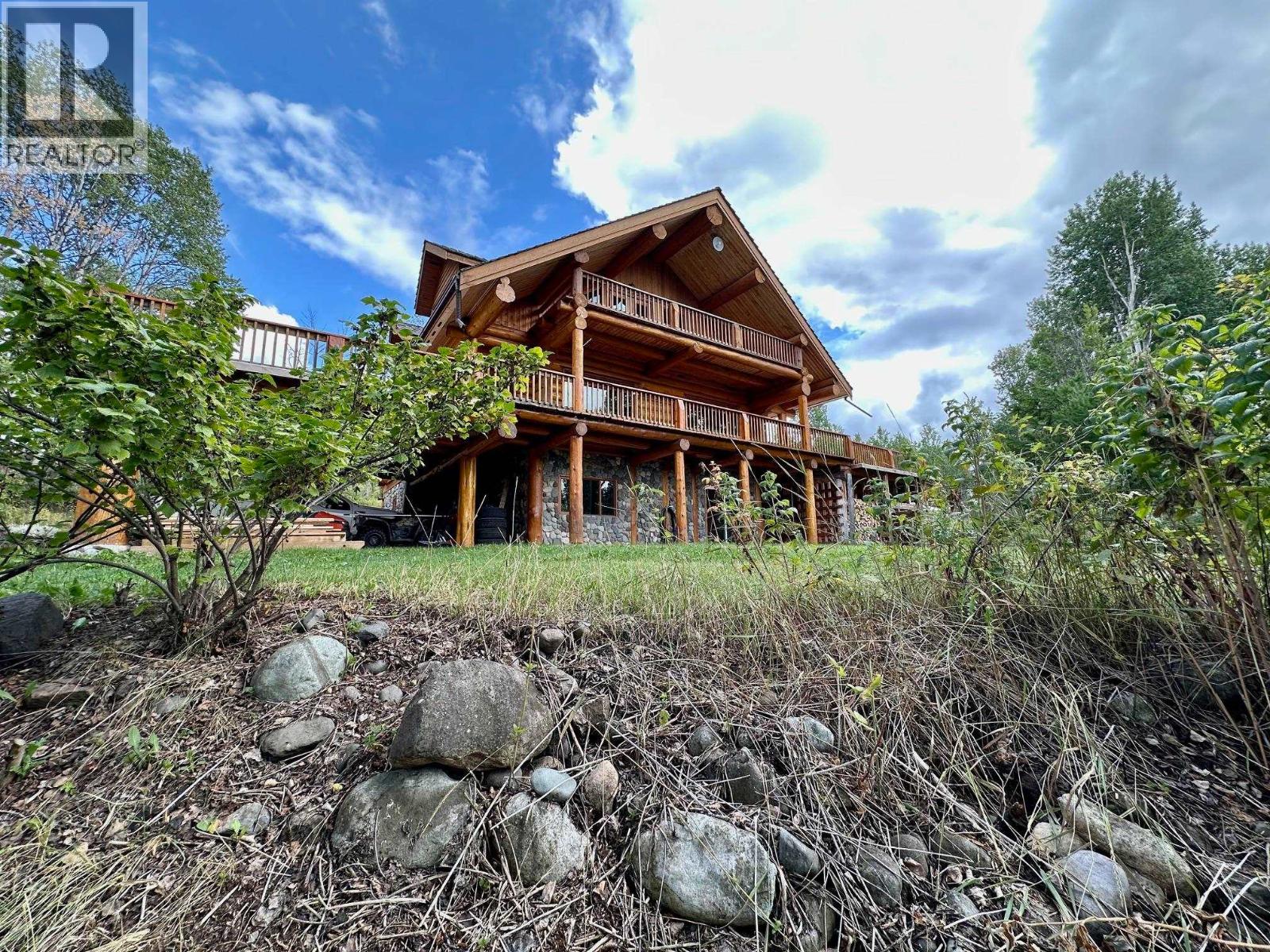 7584 FIR ROAD, Telkwa