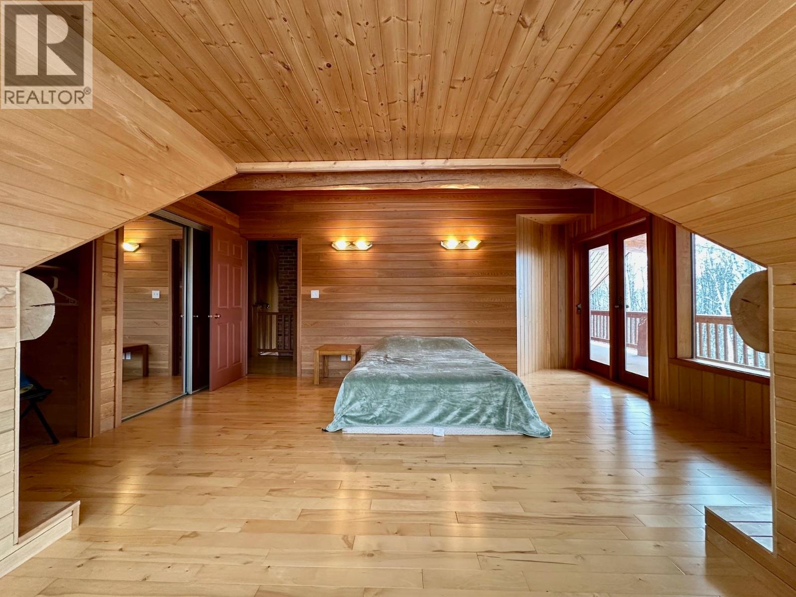 7584 FIR ROAD, Telkwa