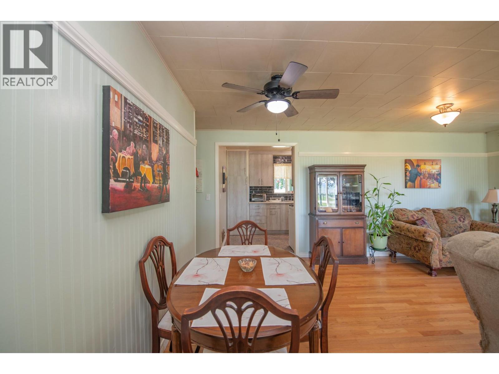 9590 School Road - 12