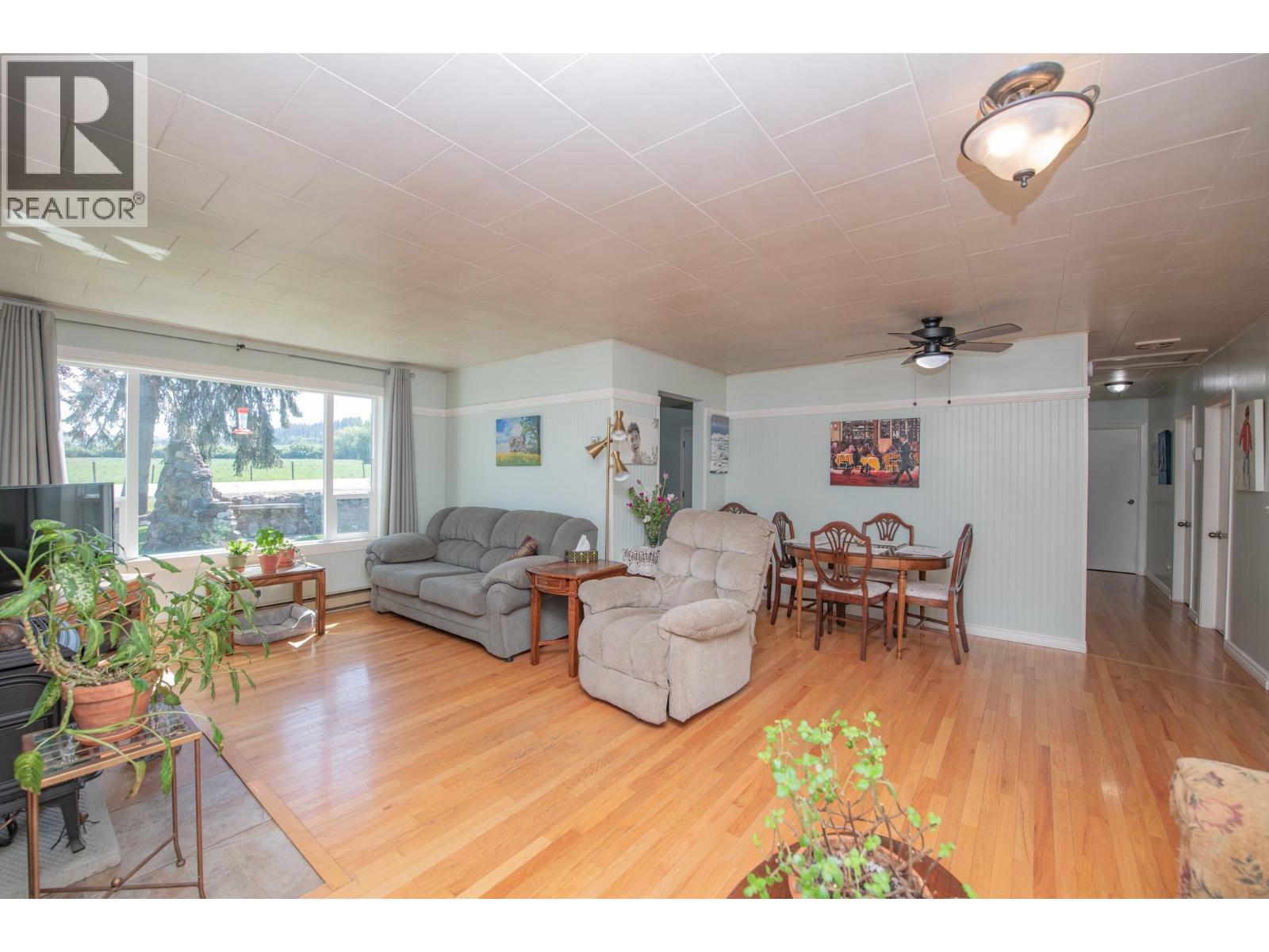 9590 School Road - 13