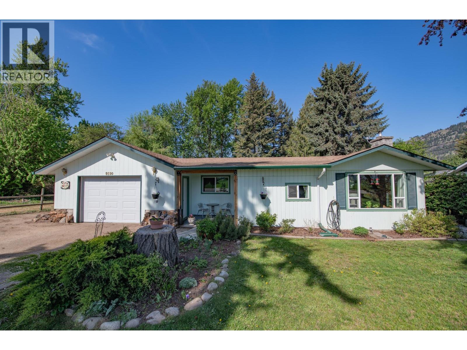 9590 School Road - 27
