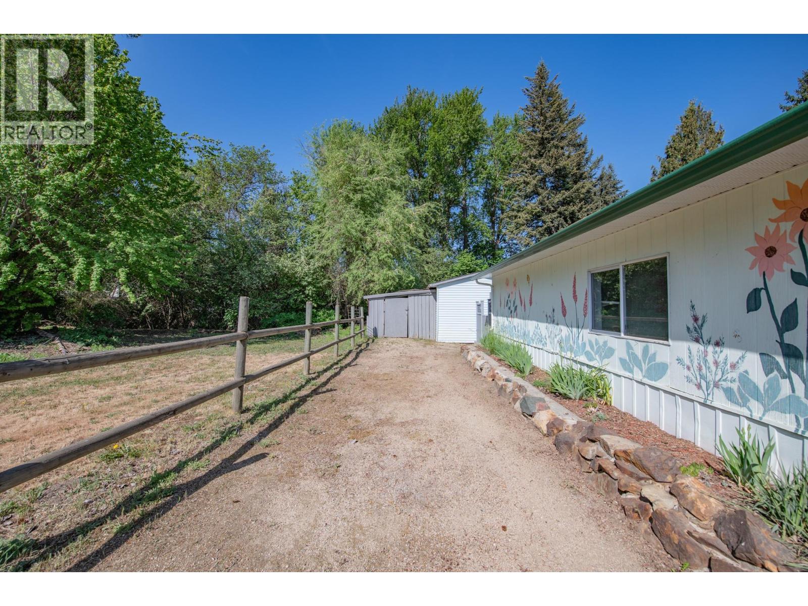 9590 School Road - 30