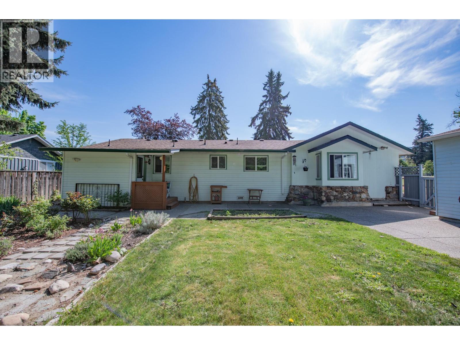 9590 School Road - 47