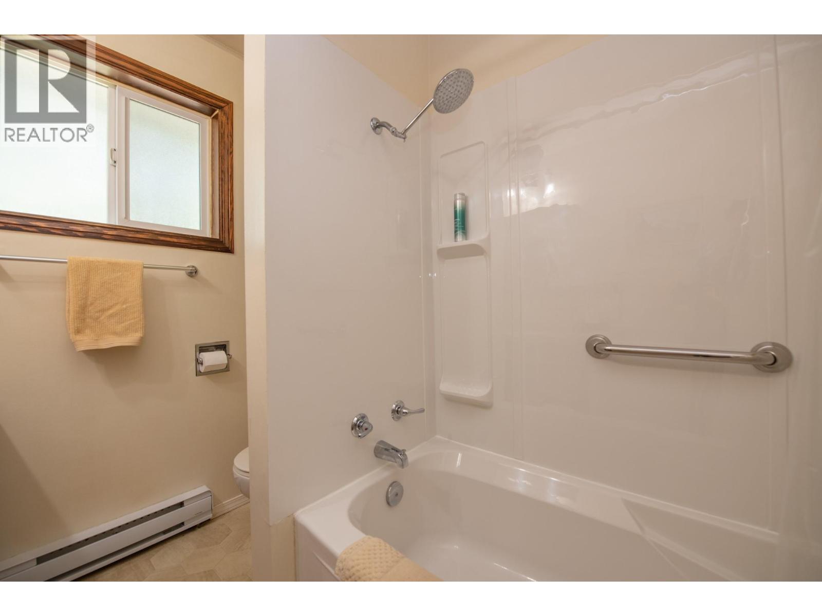9590 School Road - 25
