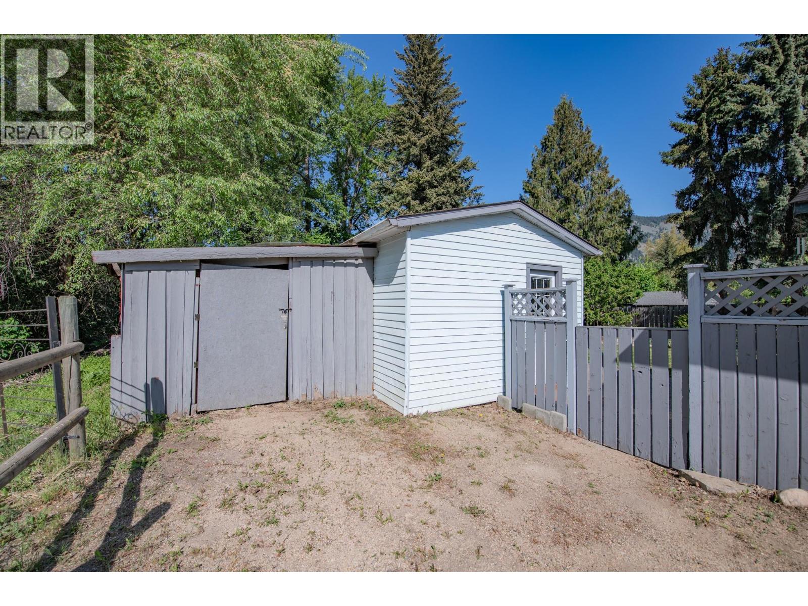 9590 School Road - 42
