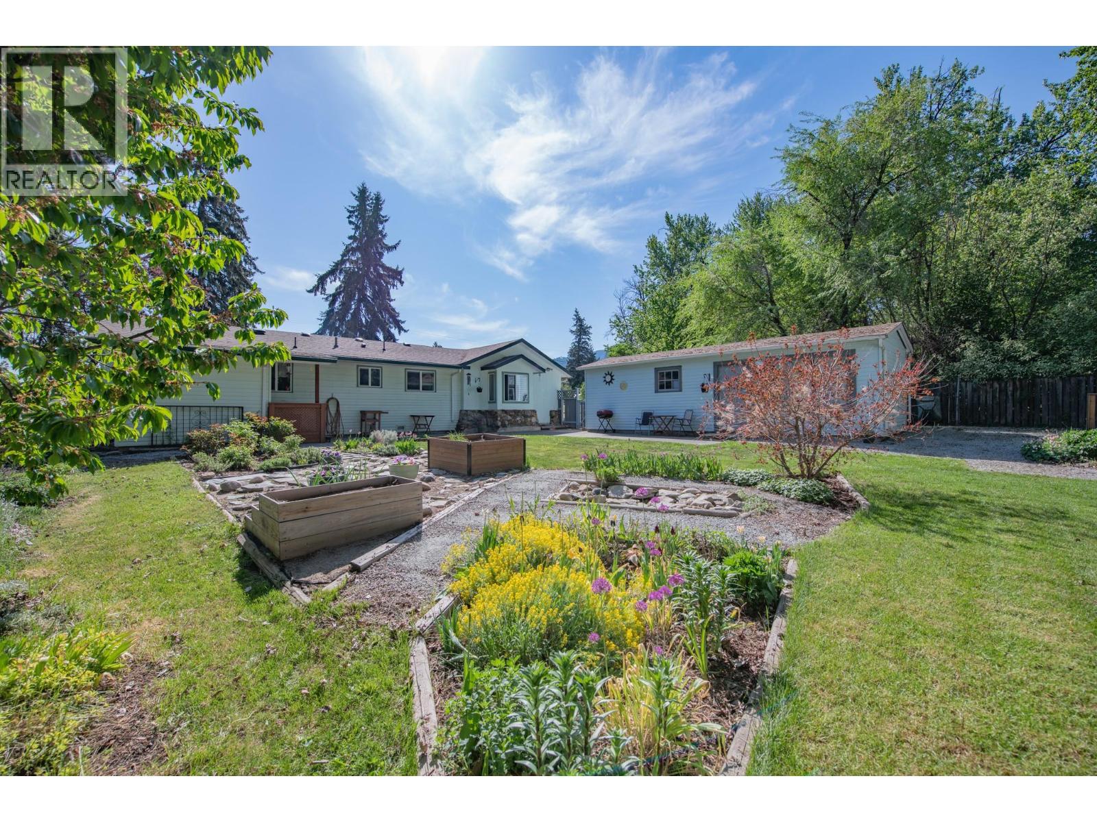 9590 School Road - 37