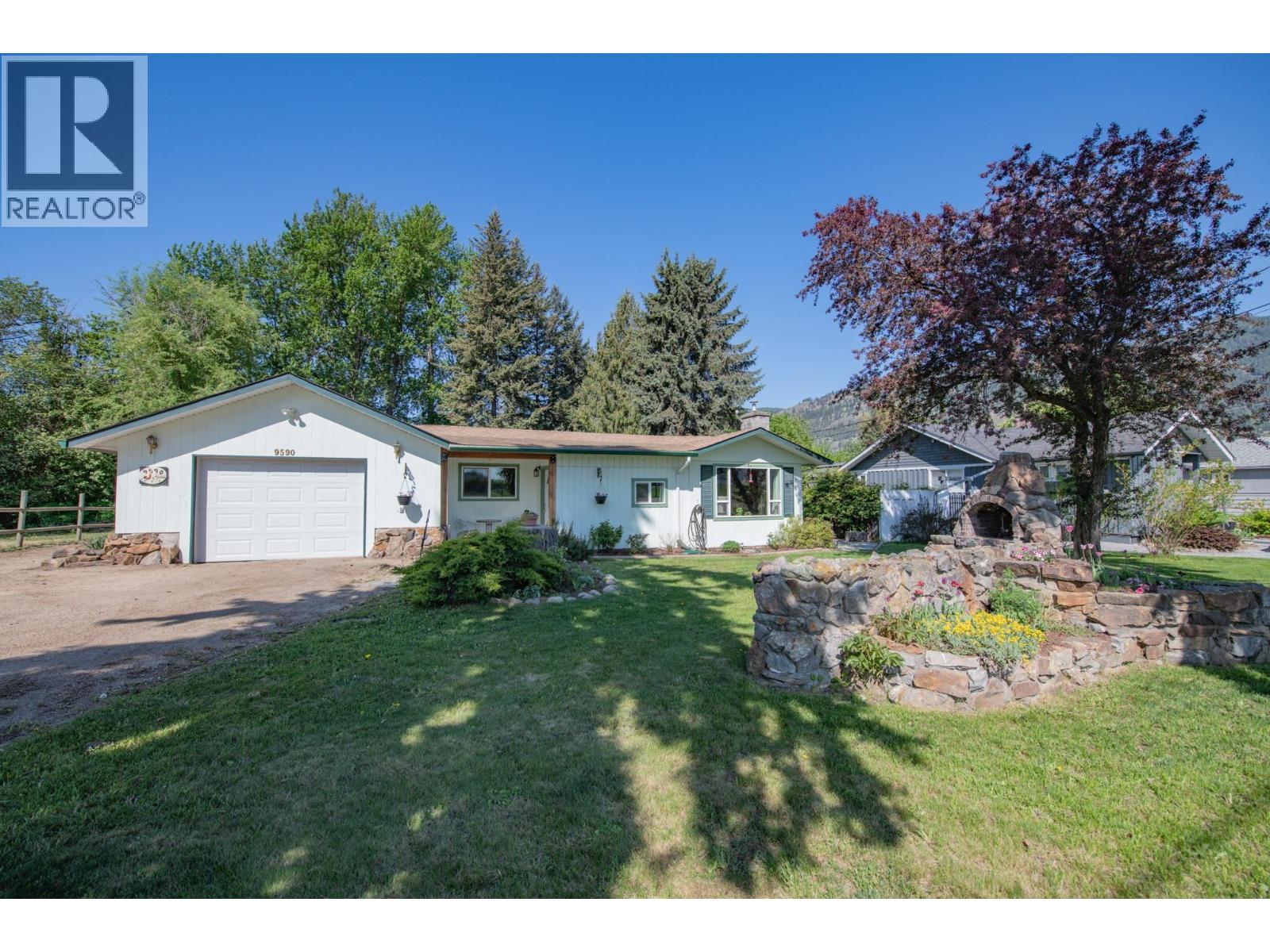 9590 School Road - 56