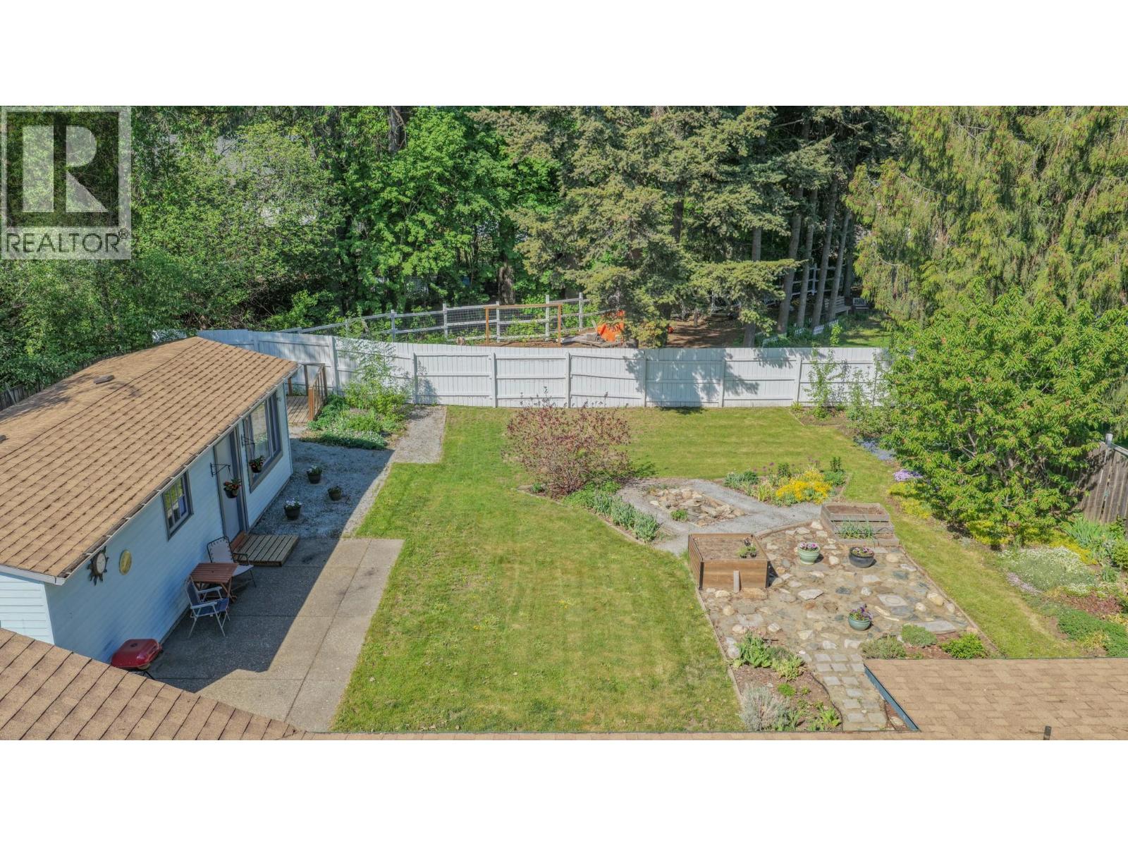 9590 School Road - 64